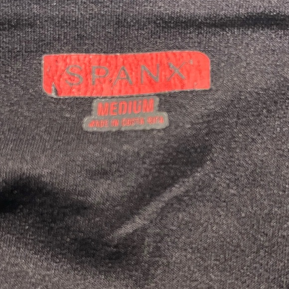 Spanx Look At Me Now Medium Black High Rise Seamless Crop Leggings - Picture 6 of 6